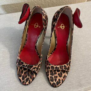 Joey O Leopard Pumps